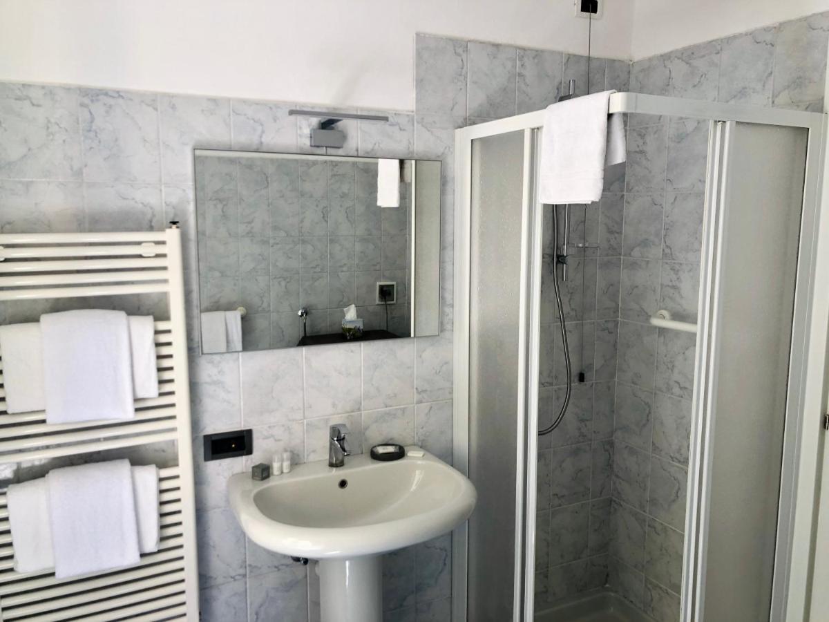 Le Campane Studio Apartment Bellagio Exterior photo